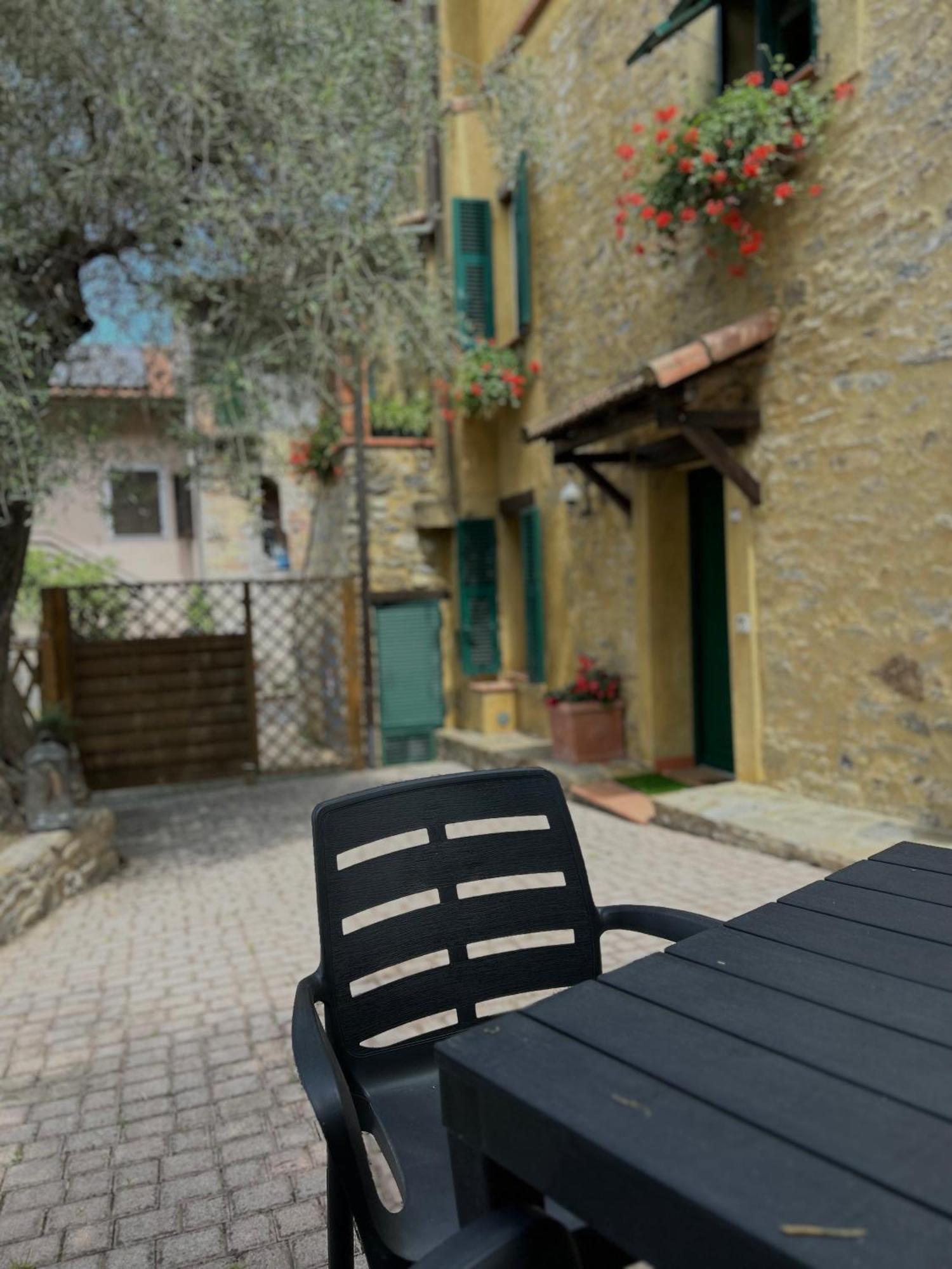 Casa Margot Appartement Garlenda Buitenkant foto